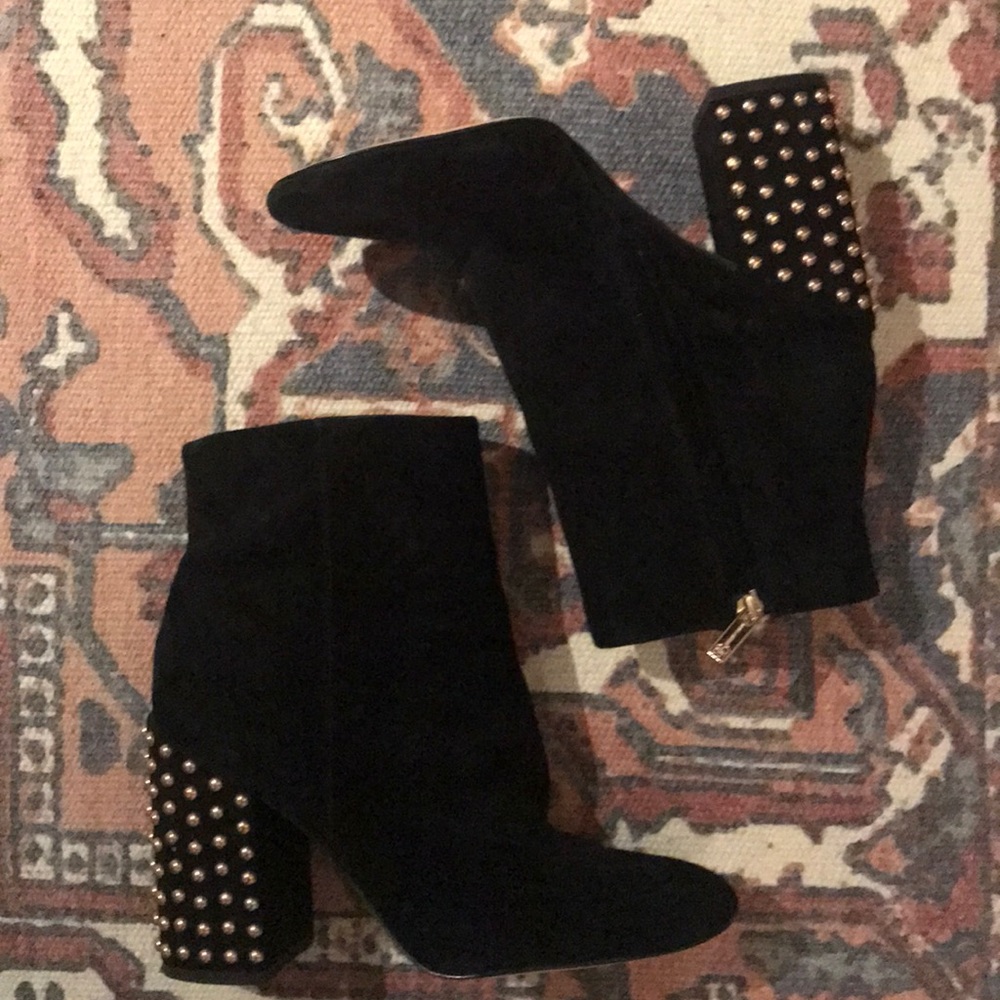 Jessica Simpson black booties